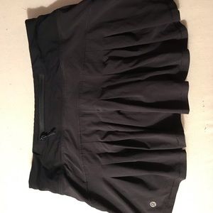 Black lulu lemon tennis skirt